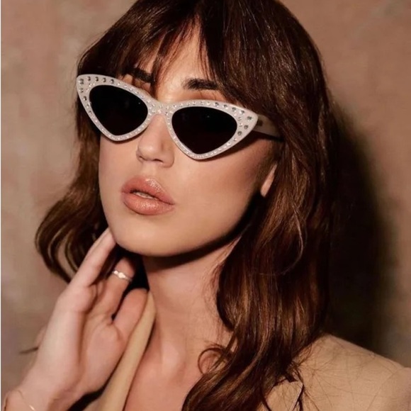 Moschino White and Black Cat-Eye Sunglasses